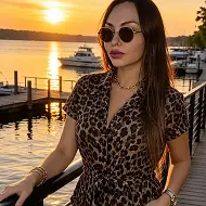 Елена Попова